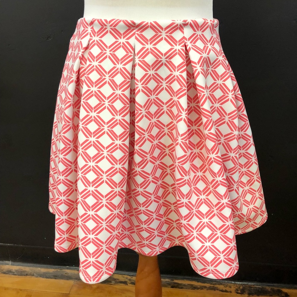 Hollister Pleated Cream and Pink Mini Skirt